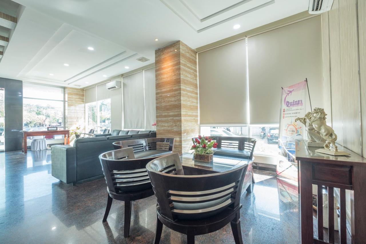 Oyo 1114 Hotel Denpasar Makassar Ngoại thất bức ảnh