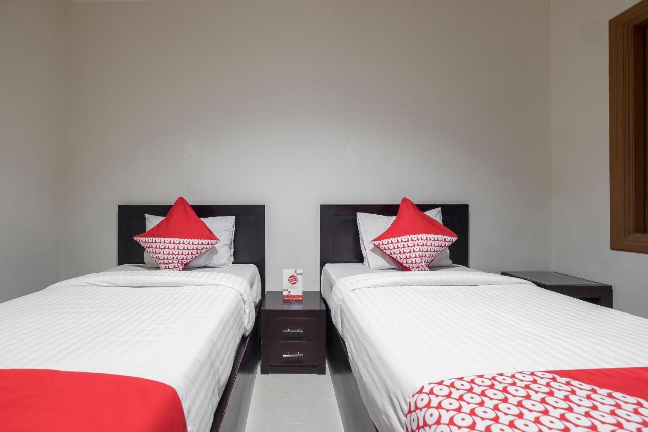 Oyo 1114 Hotel Denpasar Makassar Ngoại thất bức ảnh