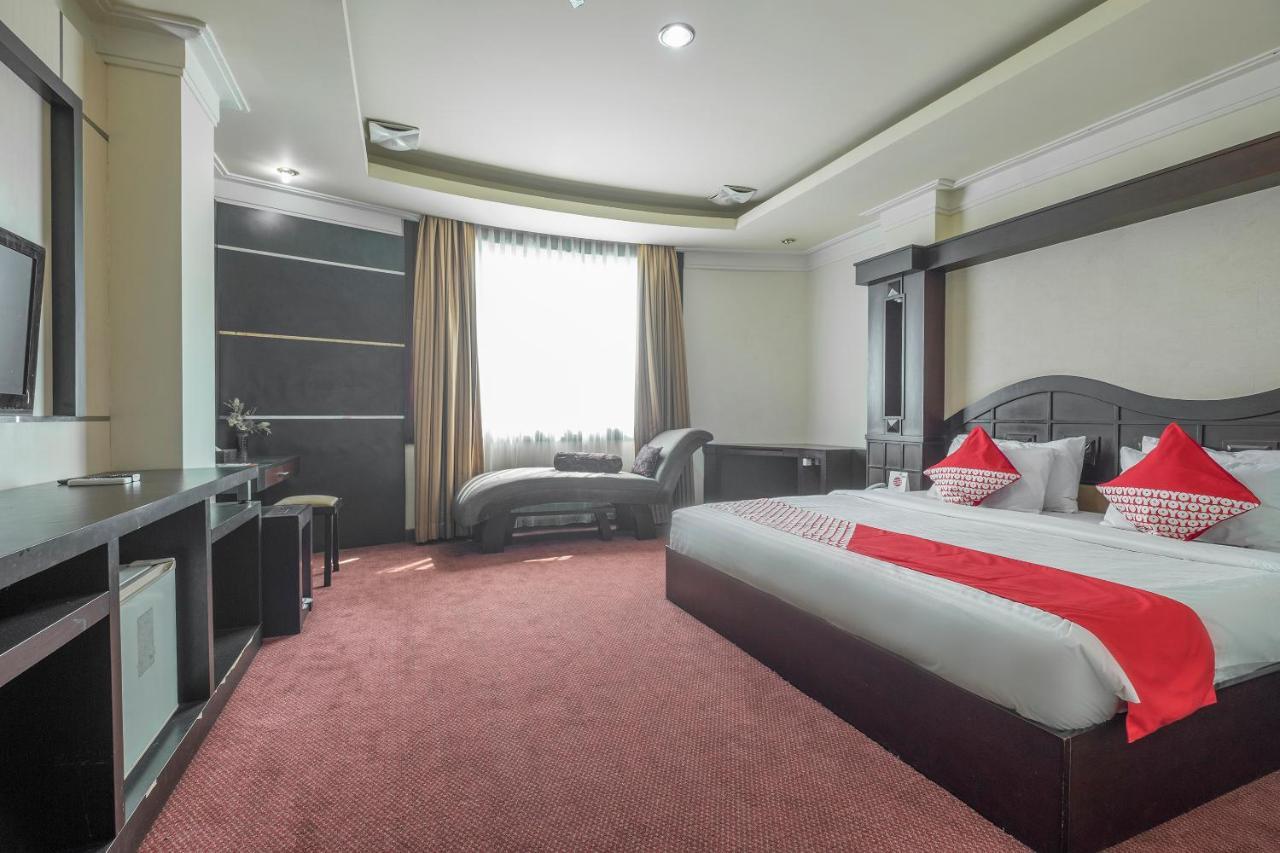 Oyo 1114 Hotel Denpasar Makassar Ngoại thất bức ảnh