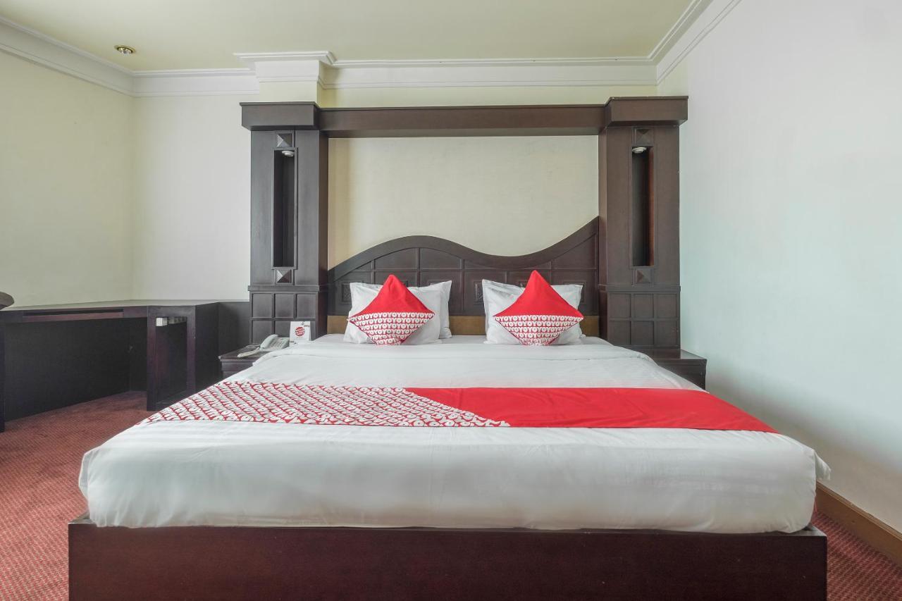 Oyo 1114 Hotel Denpasar Makassar Ngoại thất bức ảnh