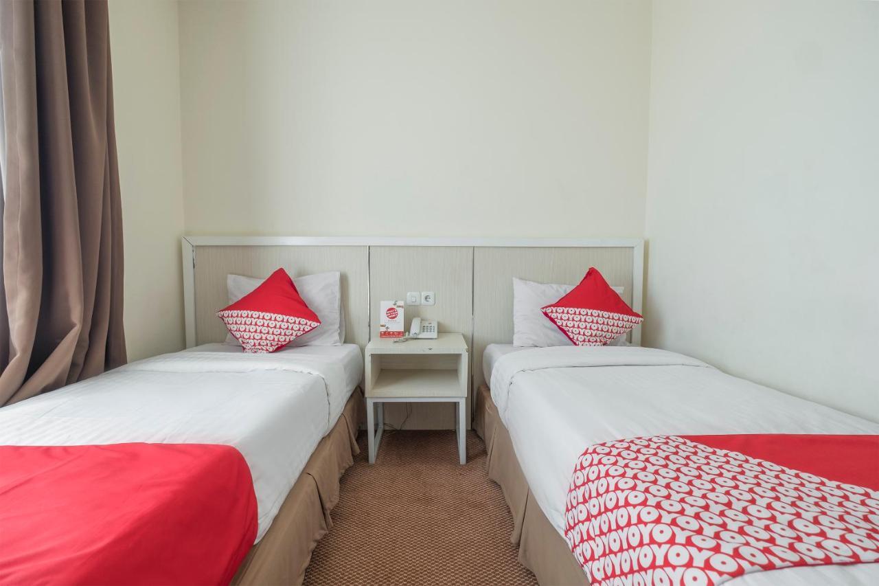 Oyo 1114 Hotel Denpasar Makassar Ngoại thất bức ảnh