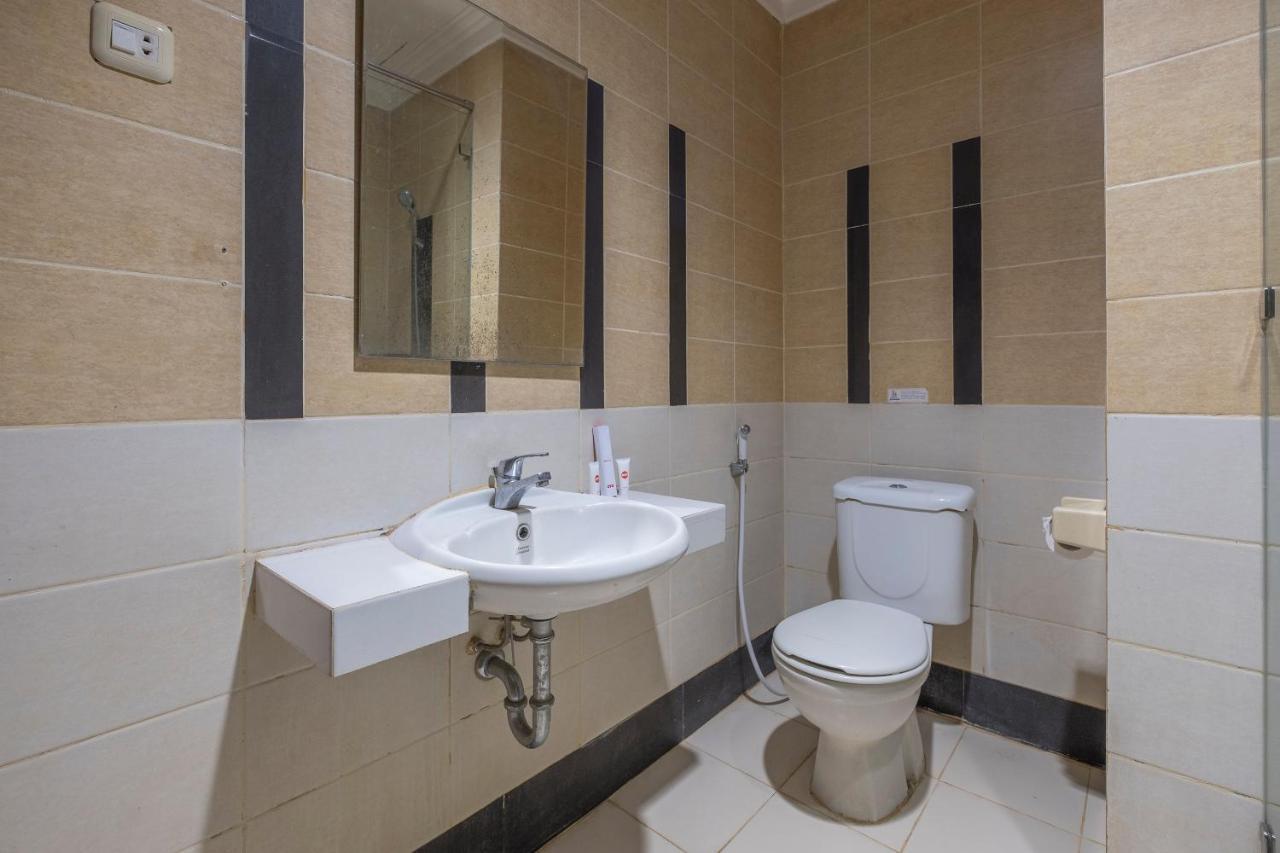 Oyo 1114 Hotel Denpasar Makassar Ngoại thất bức ảnh