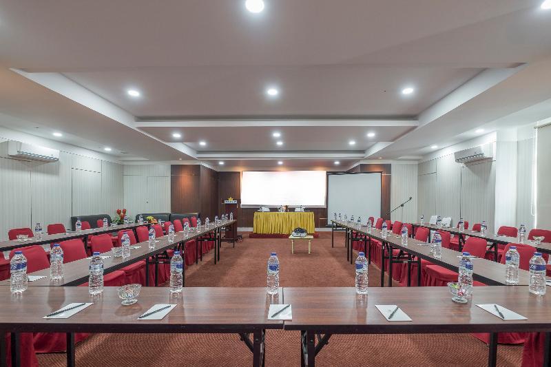 Oyo 1114 Hotel Denpasar Makassar Ngoại thất bức ảnh